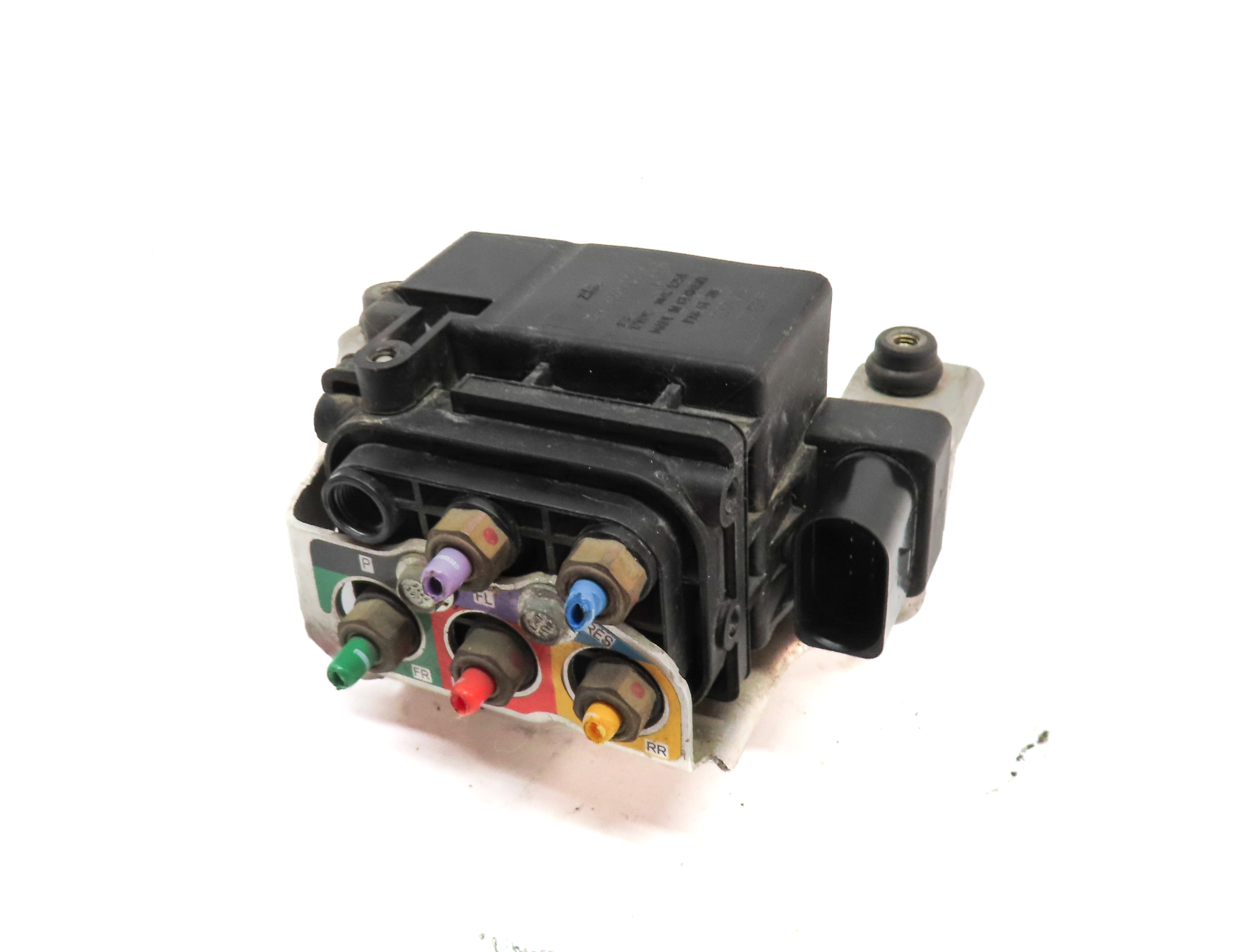 2008 PORSCHE CAYENNE (955) AIR SUSPENSION RELIEF VALVE BLOCK — exact item pictured
